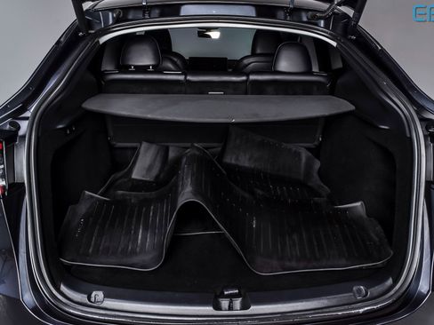 Used 2024 Tesla Model Y Performance image 12