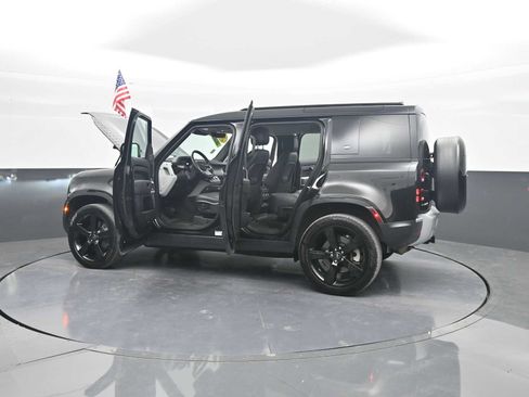 Used 2023 Land Rover Defender 110 SE AWD/4WD image 47