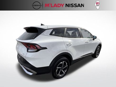 Used 2023 Kia Sportage LX image 5