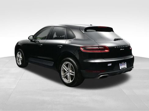 Used 2018 Porsche Macan AWD/4WD image 3