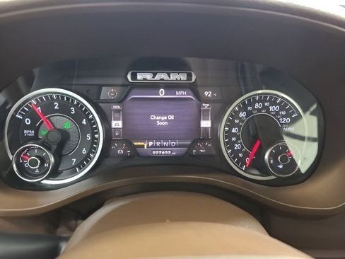 Used 2020 RAM 1500 Laramie AWD/4WD image 30