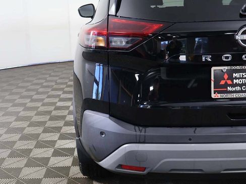 Used 2023 Nissan Rogue S AWD/4WD image 13