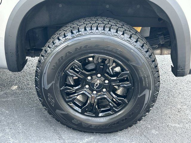 Used 2024 Chevrolet Silverado 1500 ZR2 w/ Technology Package AWD/4WD image 14