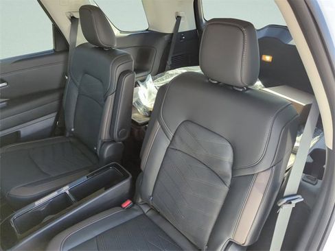 New 2025 Nissan Pathfinder Platinum w/ Lighting Package (N92) image 30