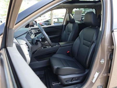 Certified 2024 Nissan Rogue SV w/ SV Premium Package image 8