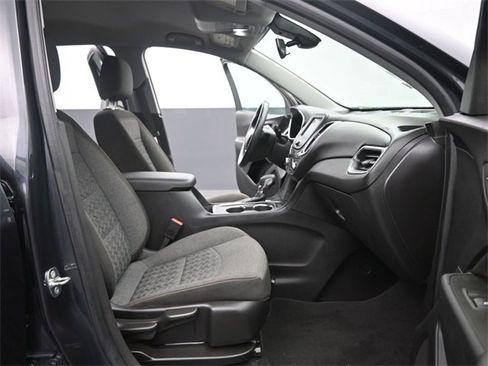 Used 2022 Chevrolet Equinox LT image 18