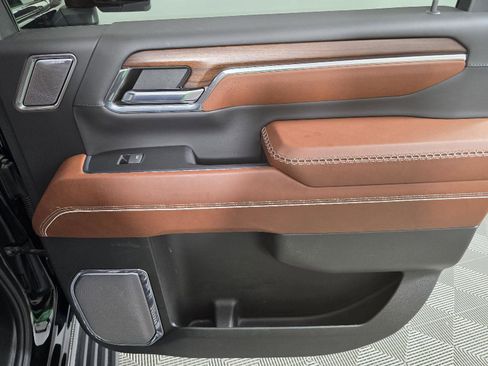 Used 2024 GMC Sierra 2500 Denali Ultimate image 24