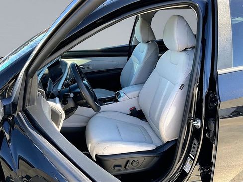 Used 2025 Hyundai Tucson SEL FWD image 3
