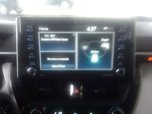 Used 2021 Toyota Corolla LE image 13