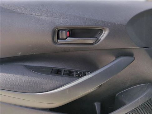 Used 2022 Toyota Corolla LE FWD image 11