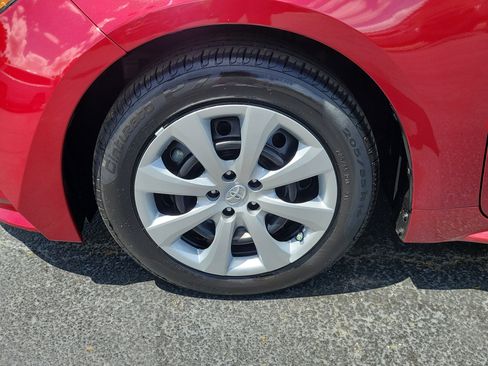 Used 2024 Toyota Corolla LE image 5