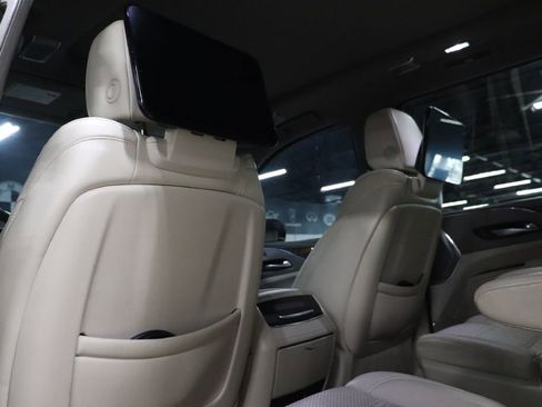 Used 2021 Cadillac Escalade Sport Platinum image 22