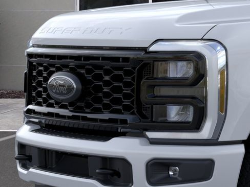 New 2026 Ford F250 4x4 Crew Cab Super Duty image 17