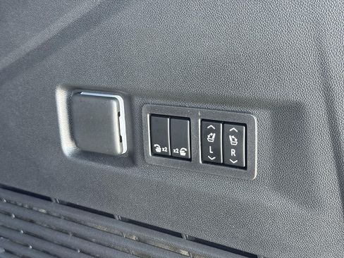 New 2026 GMC Yukon AT4 w/ AT4 Premium Package AWD/4WD image 28