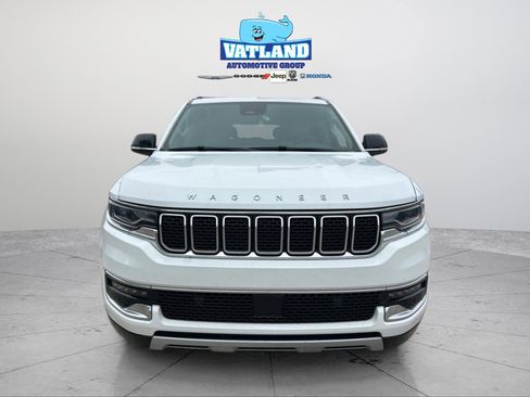 Used 2023 Jeep Wagoneer L Series II image 8