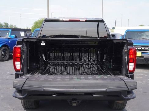 Used 2025 GMC Sierra 1500 Elevation w/ LPO, Elevation Black Package AWD/4WD image 31