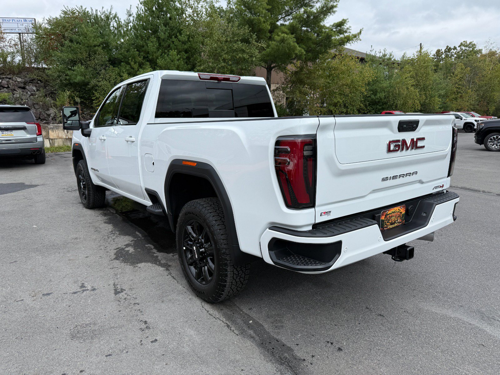 New 2026 GMC Sierra 3500 AT4 AWD/4WD image 3