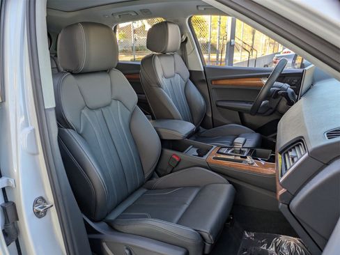 Used 2023 Audi Q5 e Premium Plus w/ Premium Plus Package image 26