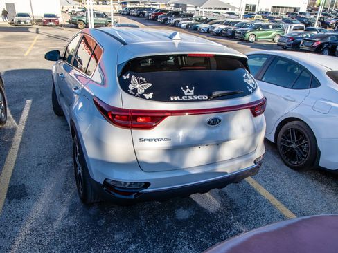 Used 2021 Kia Sportage LX image 10