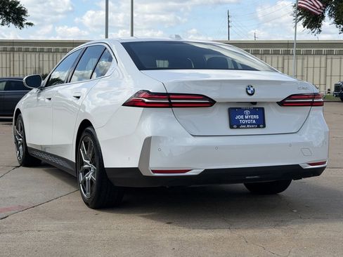 Used 2026 BMW 530i RWD image 7