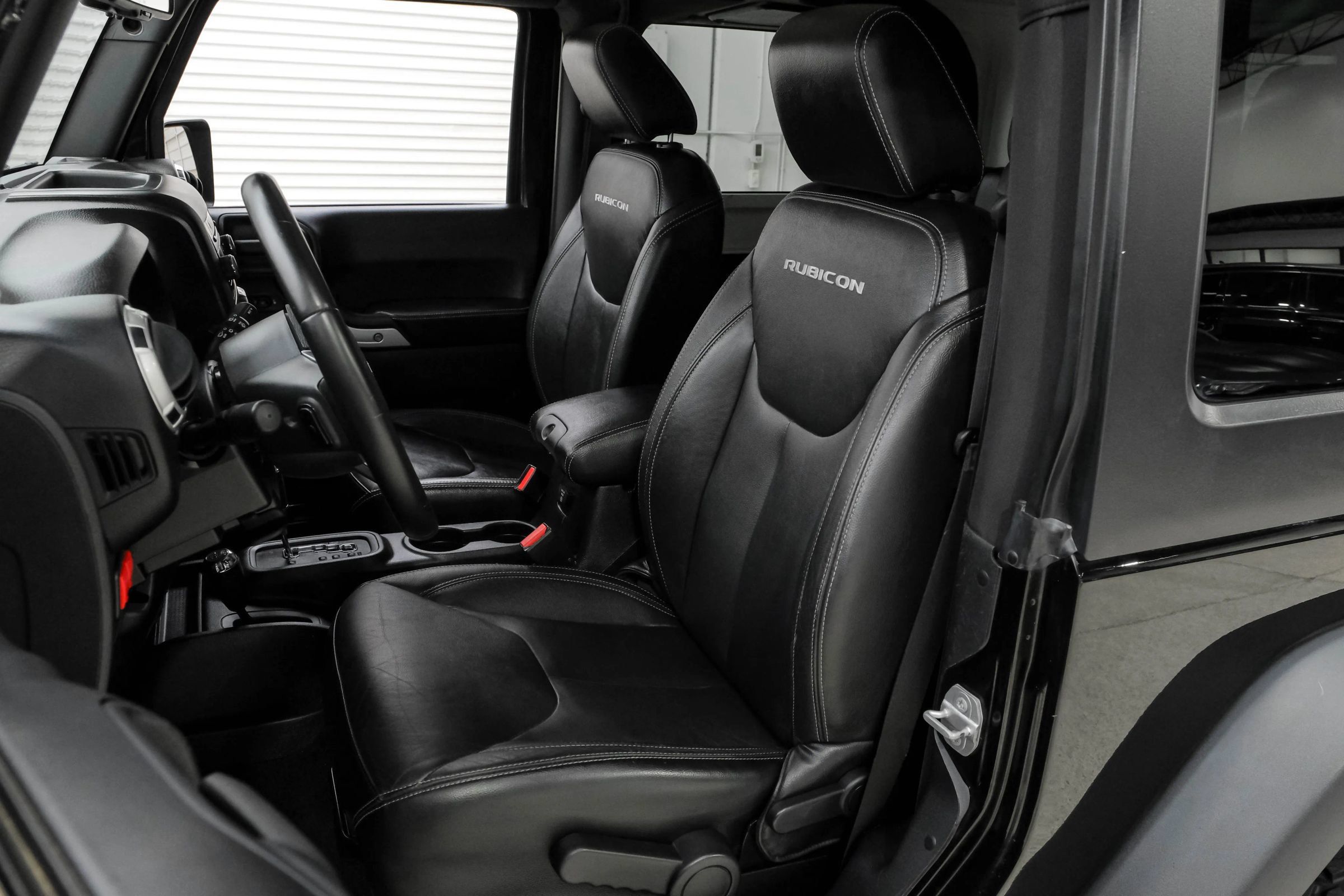 Used 2016 Jeep Wrangler Rubicon AWD/4WD image 40