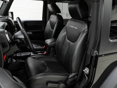 Used 2016 Jeep Wrangler Rubicon AWD/4WD image 40