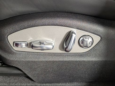 New 2026 Porsche Macan image 29