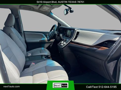 Used 2016 Toyota Sienna Limited Premium FWD image 28
