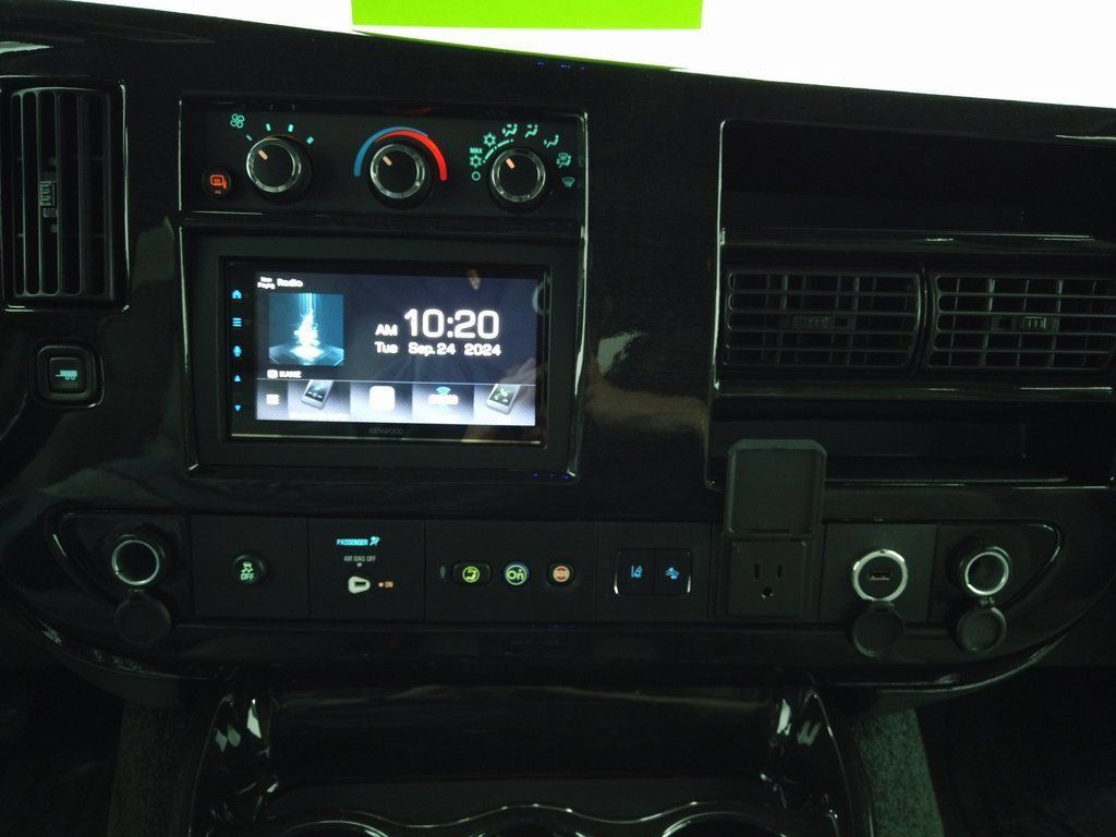 Used 2020 GMC Savana 2500 Extended w/ Enhanced Convenience Package RWD image 30