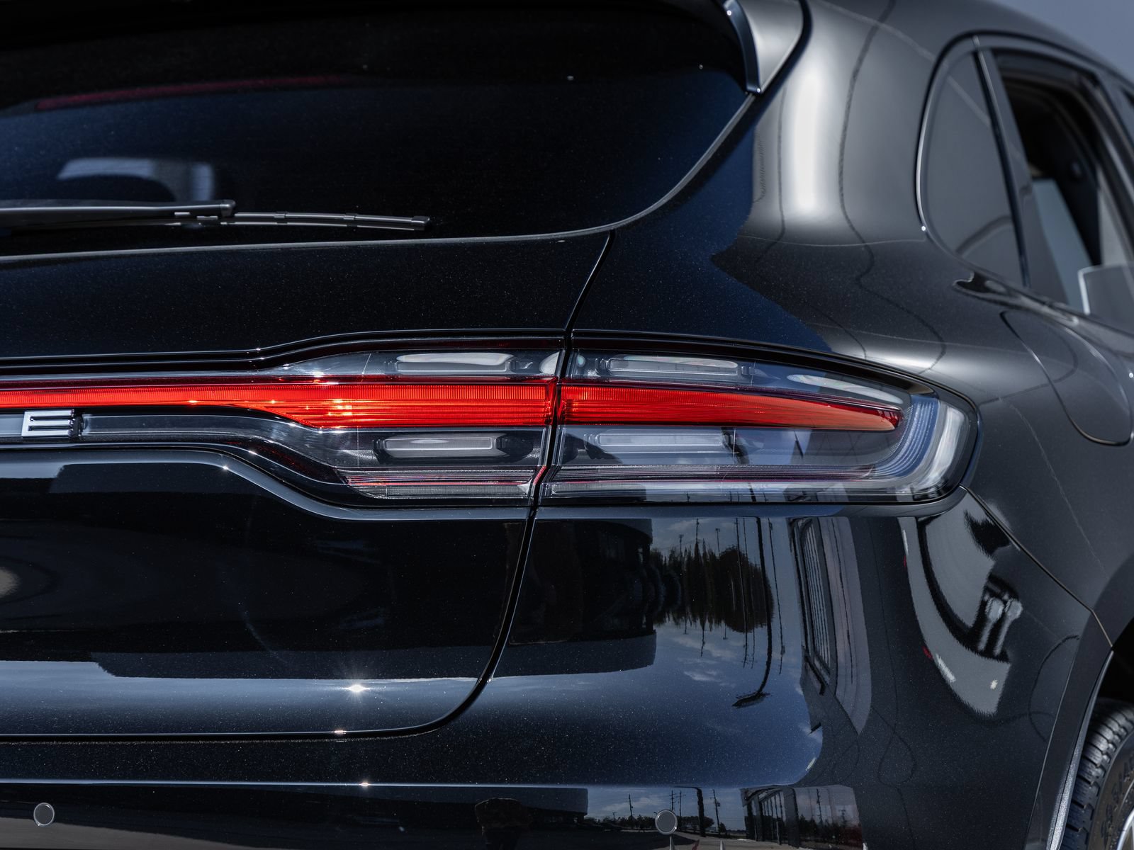Certified 2026 Porsche Macan S AWD/4WD image 16