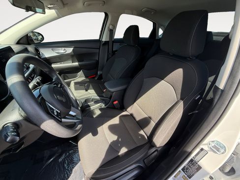 Used 2024 Kia Forte LXS FWD image 10