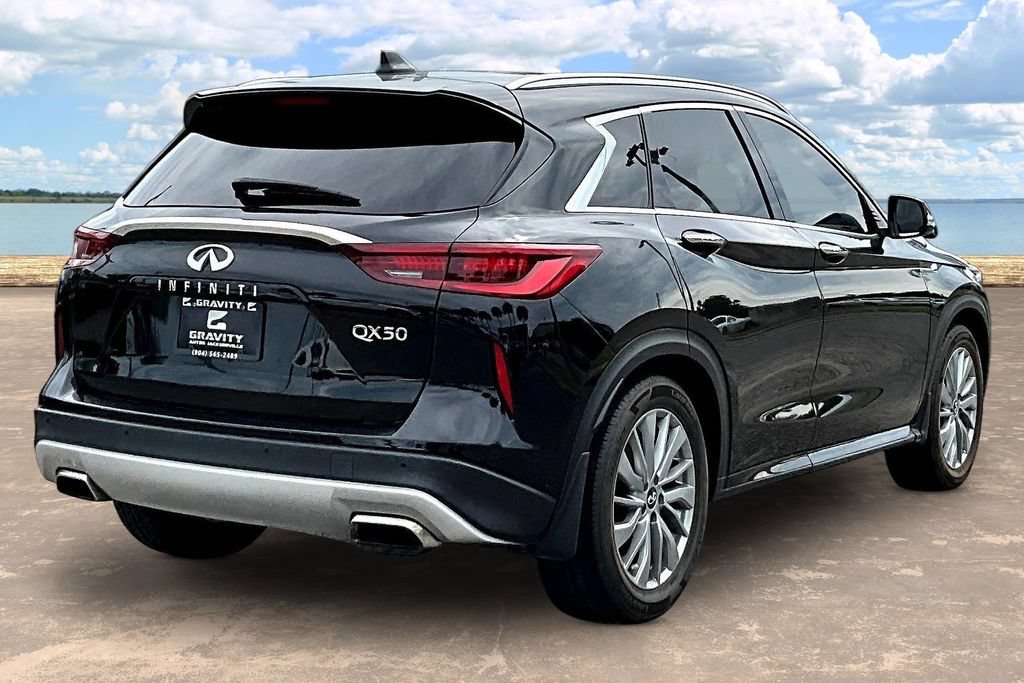 Used 2023 INFINITI QX50 Luxe FWD image 4
