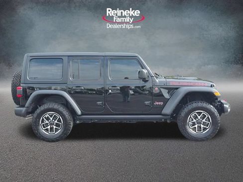 Used 2024 Jeep Wrangler Unlimited Rubicon w/ Convenience Group AWD/4WD image 4