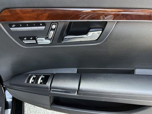Used 2013 Mercedes-Benz S 550 4MATIC image 23