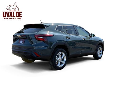 New 2026 Chevrolet Trax LS w/ LS Convenience Package FWD image 5