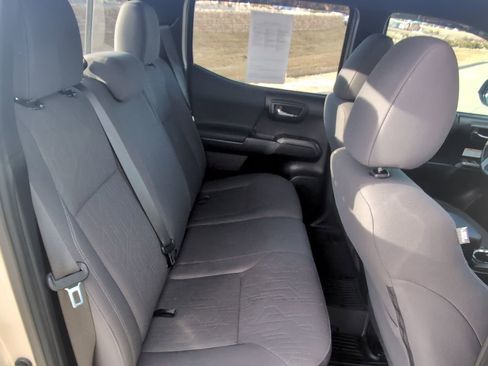 Used 2019 Toyota Tacoma TRD Off-Road image 28