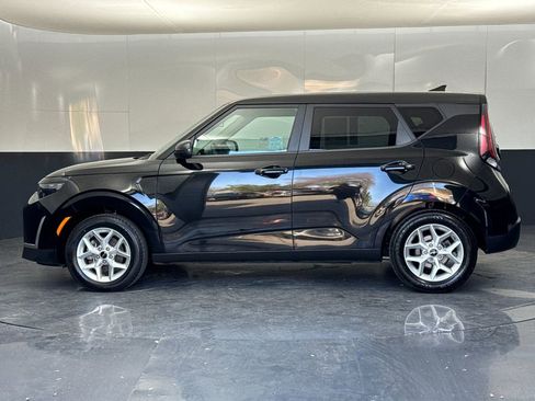 Used 2024 Kia Soul LX w/ Option Group 015 image 6