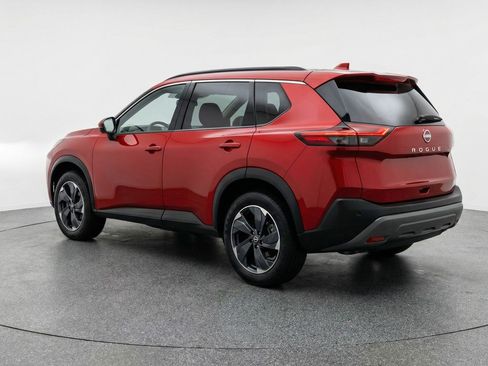 Used 2025 Nissan Rogue SV image 6