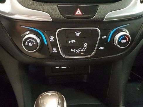 Used 2020 Chevrolet Equinox LT image 19