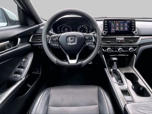 Used 2018 Honda Accord Sport image 6