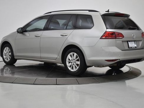 Used 2016 Volkswagen Golf S FWD image 18