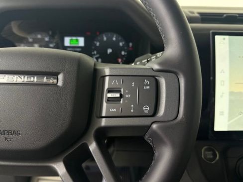 New 2026 Land Rover Defender 110 X-Dynamic SE image 33