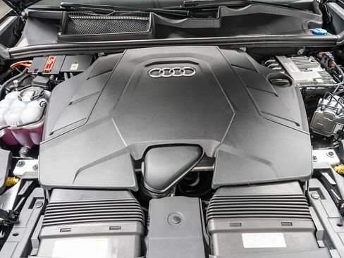 Used 2023 Audi Q8 Premium Plus AWD/4WD image 28