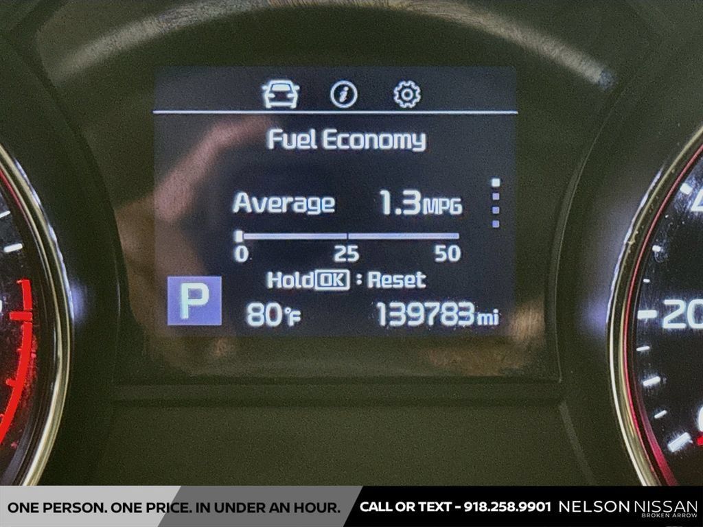 Used 2021 Kia Sedona EX FWD image 12
