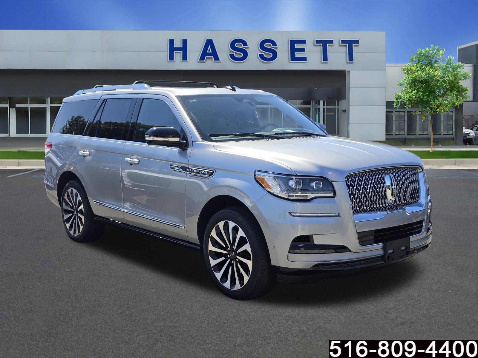 Used 2023 Lincoln Navigator Reserve AWD/4WD image 1