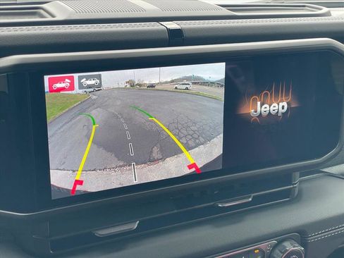 Used 2024 Jeep Wrangler Unlimited Rubicon 392 image 16