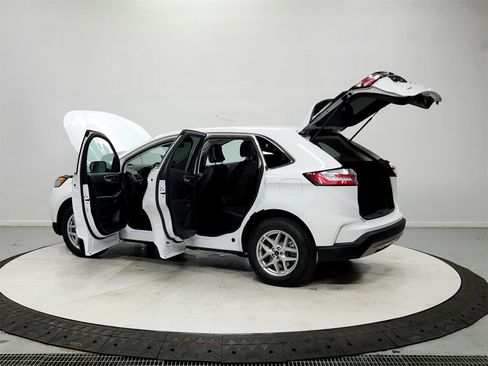 Used 2024 Ford Edge SEL image 15