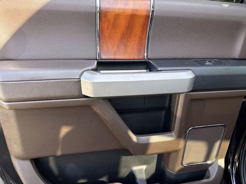 Used 2017 Ford F150 King Ranch w/ Equipment Group 601A Luxury AWD/4WD image 18