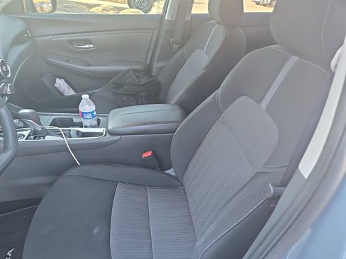 Used 2024 Nissan Sentra SV FWD image 10