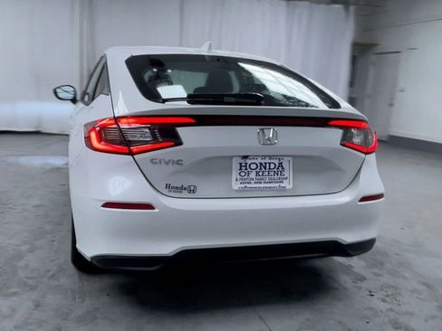 Used 2024 Honda Civic EX-L image 7